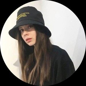 Meet your Posher, Michele